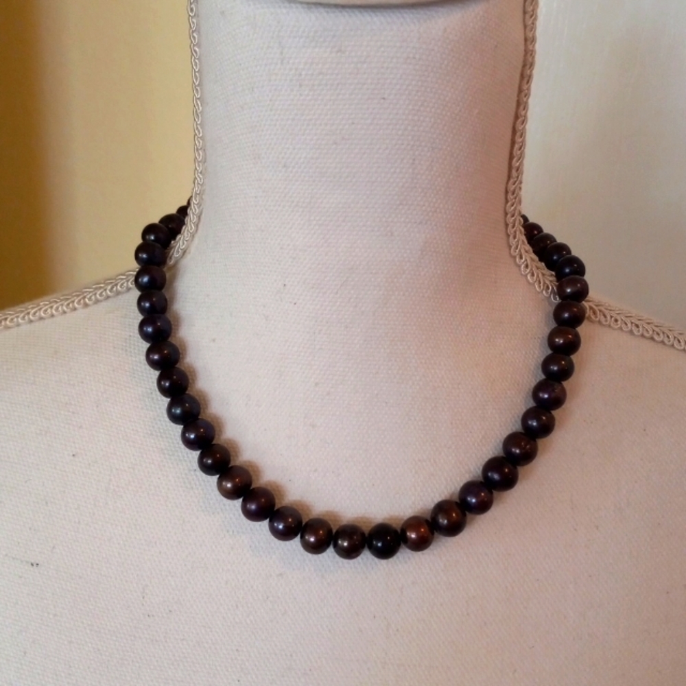 🖤📿Black Cultured 9-10MM Freshwater Pearl Necklace With Silver Clasp 18" Length